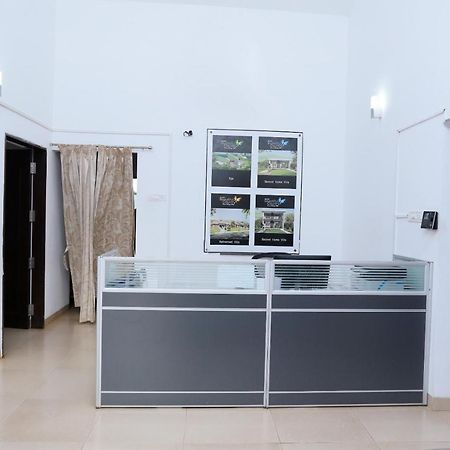 Oyo 24200 Bahri Beautiful Country Otel Ayyampālaiyam Dış mekan fotoğraf