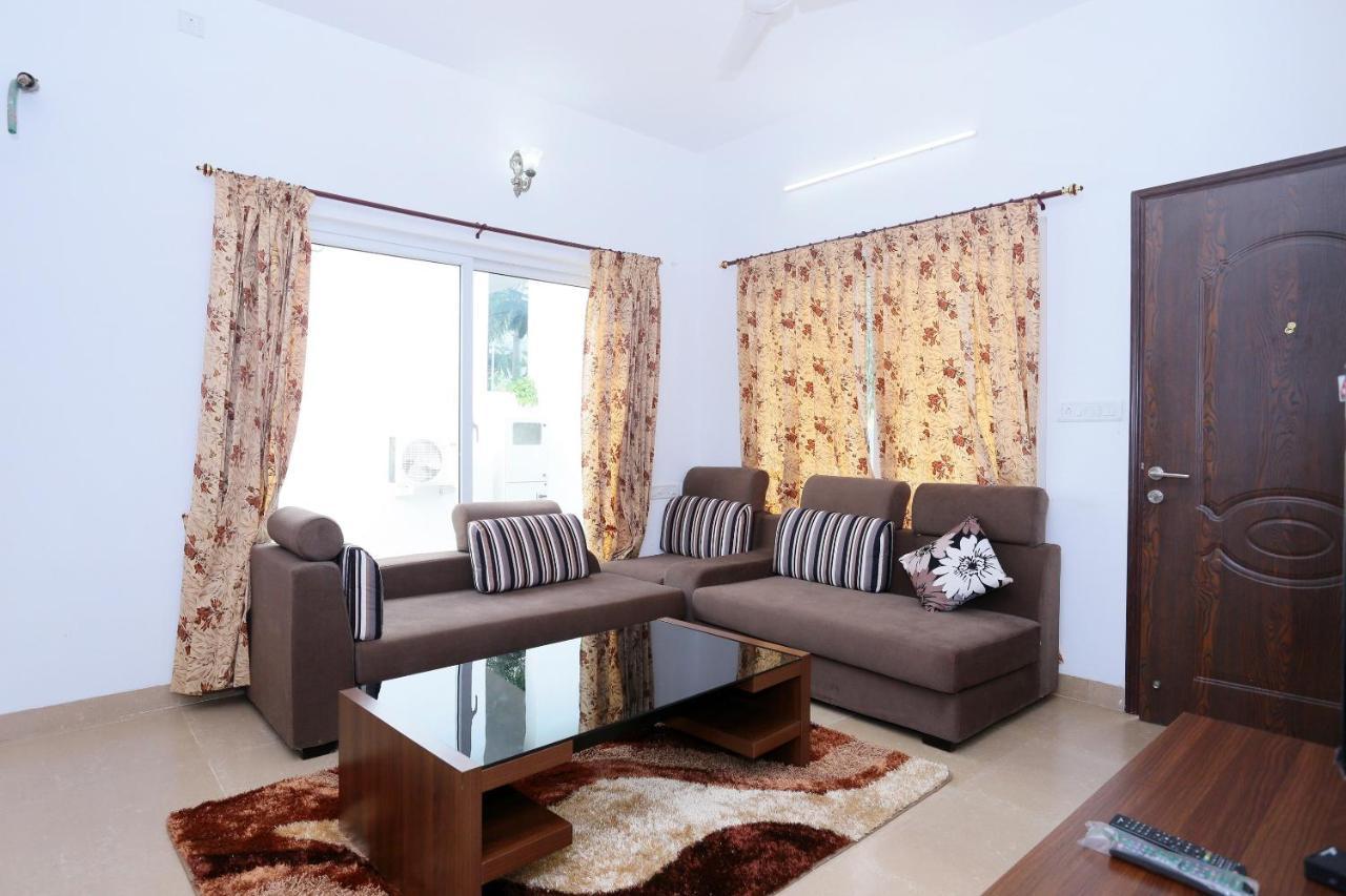 Oyo 24200 Bahri Beautiful Country Otel Ayyampālaiyam Dış mekan fotoğraf