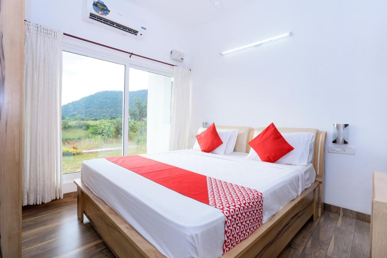 Oyo 24200 Bahri Beautiful Country Otel Ayyampālaiyam Dış mekan fotoğraf